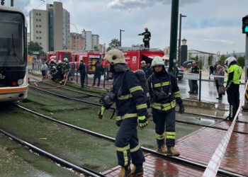 Gaziantep’te tramvaya yıldırım düştü
