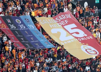 Galatasaray 24'üncü şampiyonluk zaferini kutladı