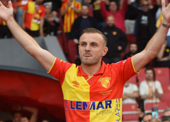 Göztepe'de ayrılıklar başladı