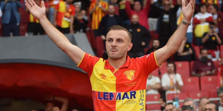 Göztepe'de ayrılıklar başladı