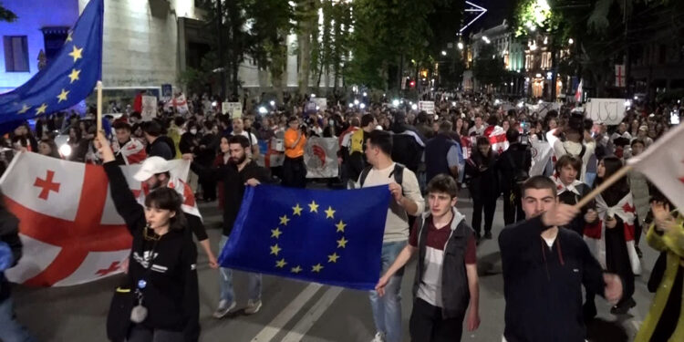 Gürcistan'daki protestolar sürüyor; Z kuşağı ayaklandı