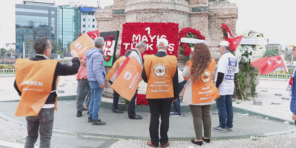Kamu Çalışanları Hak Sendikaları Konfederasyonu (HAKSEN) Genel Başkanı Ayhan Çivi, “Kamu Çalışanları Hak Sendikaları Konfederasyonu olarak hak ve emeğin sendikası olarak bir kez daha Taksim Meydanı’nda beraberiz. Yaklaşık 47 yıl önce bu meydanda hayatını kaybedenleri bir kez daha saygı ve rahmetle anıyoruz” dedi.