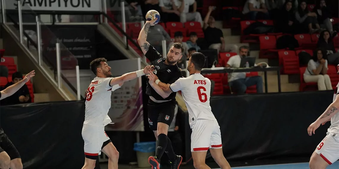 2023-24 hentbol sezonu erkekler süper ligi’nde play-off şampiyonluk etabı'nda beşiktaş ve sakarya bbsk final turu’na adını yazdırdı.