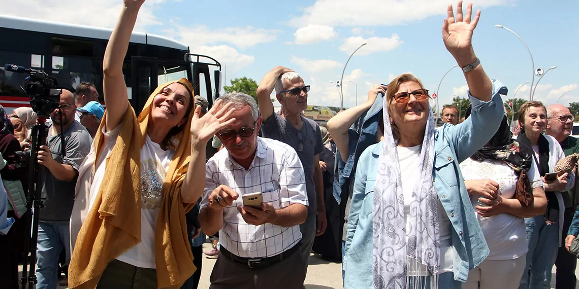 Hacı adayları hacılar ezanı namazgahı ve çeşmesi’nden uğurlandı