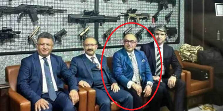 Hakimin adliyedeki silah koleksiyonuna soruşturma