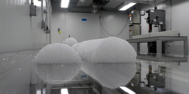 'Havaya Dair' sergisi Salt Beyoğlu'nda açıldı