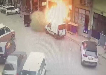 Başakşehir'de iş yerinde patlama