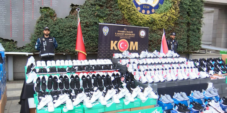 İstanbul'da 85 bin sahte ayakkabı ele geçirildi