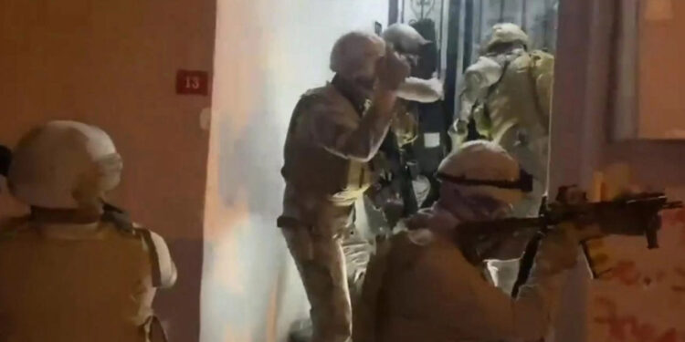 İstanbul'da 'MAHZEN-37' operasyonları: 14 şüpheli yakalandı