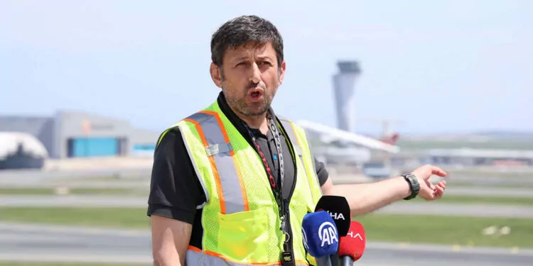 İstanbul'daki uçak kazası; uçak yaklaşık 371 metre gövde üzerinde ilerledi