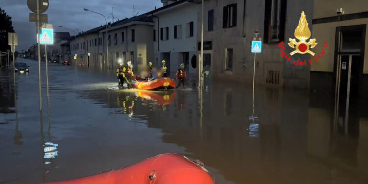 İtalya'nın kuzeyini sel vurdu: 15 ölü