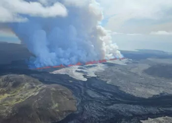 İzlanda'da yanardağ son 6 ayda 5’inci kez patladı