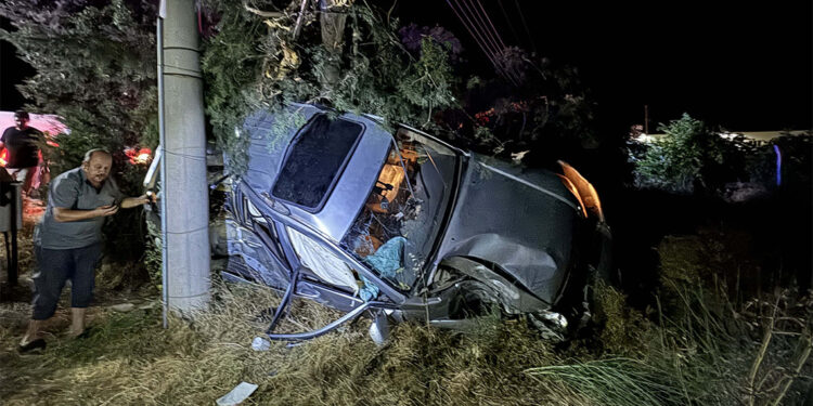 İzmir'de şarampole devrilen cipin sürücüsü öldü