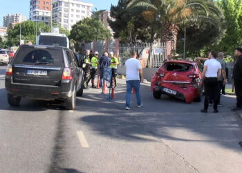 Kadıköy Evlendirme Dairesi önünde zincirleme kaza