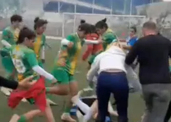 Kadınlar futbol 3'üncü ligi'ndeki olaylı maçta 7 oyuncu yaralandı