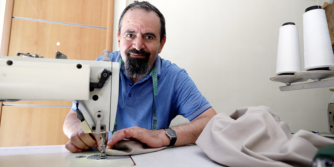 Kanser tedavisi gördü, beyaz saçı ve sakalı siyah uzadı