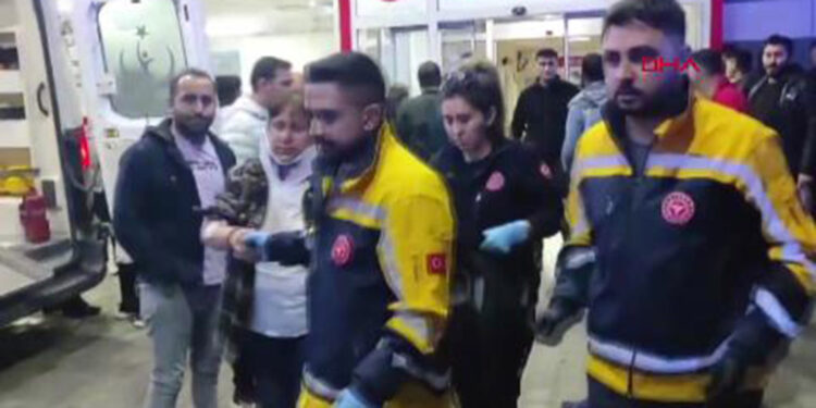 Konya midibüs ile minibüs çarpıştı: 24 yaralı