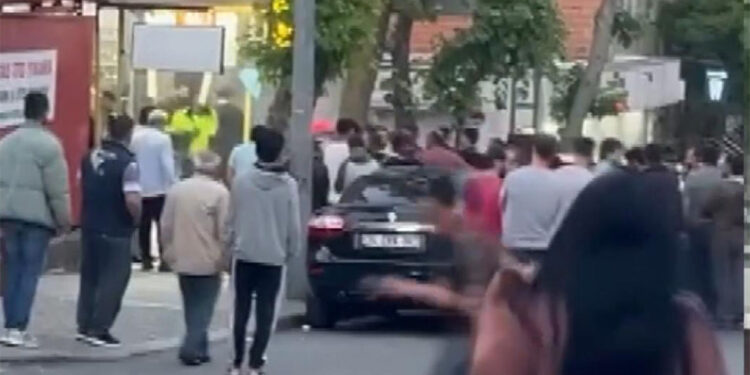 Küçükçekmece'de iş yerinde patlama