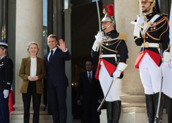 Macron-Cinping-Leyen üçlü görüşmesi başladı