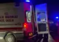 Mersin'de kız istemeden dönenlerin minibüsü, tankerle çarpıştı; 14 yaralı