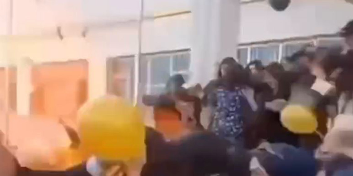 Mezuniyet töreninde helyum gazlı balonlar patladı, 8 öğrenci yaralandı