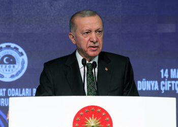 Milletin lokmasına göz dikenlerden hesabını soracağız