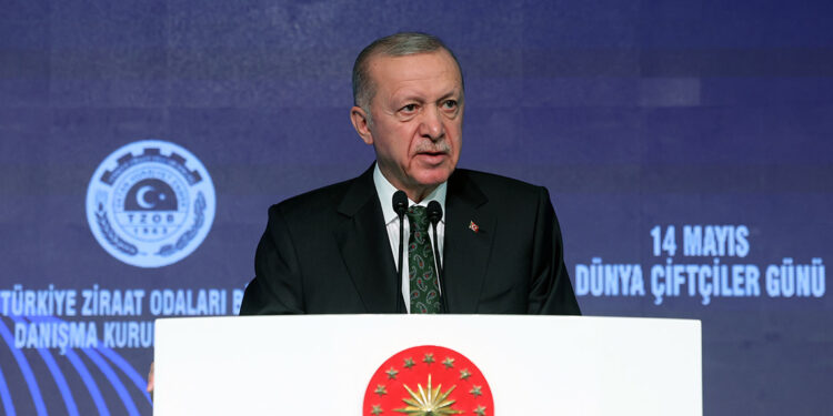 Milletin lokmasına göz dikenlerden hesabını soracağız