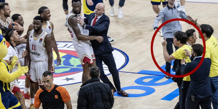 Monaco maçındaki kavgada Ali Koç'un oğlu çılgına döndü