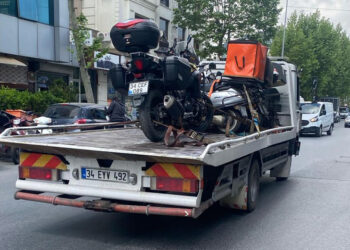 Motosikletlilerin 'çekici ücreti' tepkisi