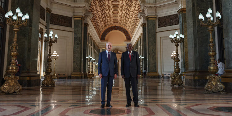 Numan Kurtulmuş Küba'daki temaslarını sürdürüyor