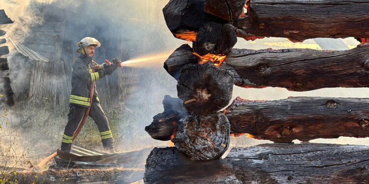 Odunlukta çıkan yangın, ahır ve samanlığa sıçradı