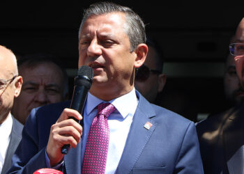 Özgür Özel: Yerinde sayanı yerinde tutmayacağız