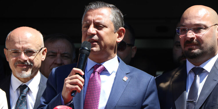 Özgür Özel: Yerinde sayanı yerinde tutmayacağız