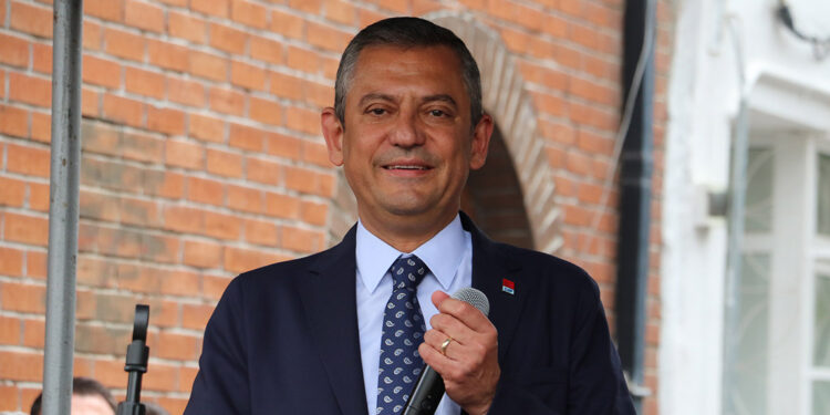 Özgür Özel’den Bakan Şimşek’e: Yoksulun peşini bırak