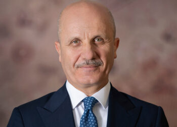 Özvar, Fransa'ya alınmayan Filistin asıllı rektör ile görüştü