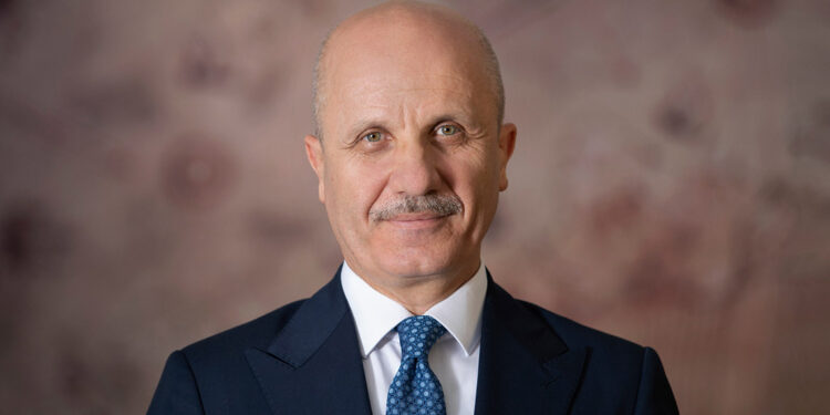 Özvar, Fransa'ya alınmayan Filistin asıllı rektör ile görüştü