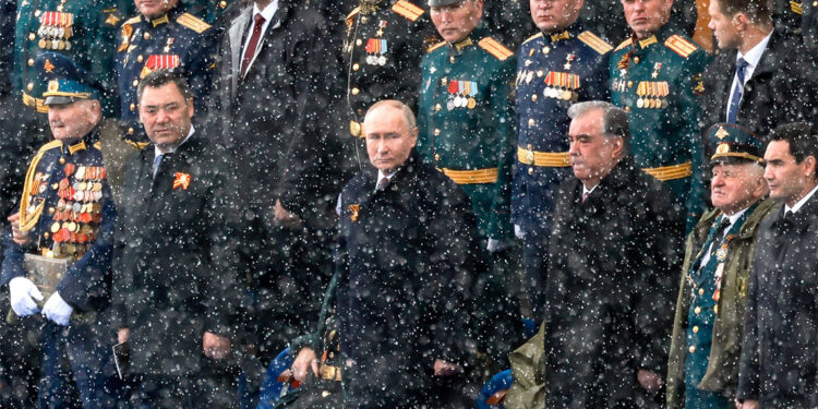 İkinci Dünya Savaşı'nın derslerini unutmak istiyorlar