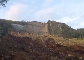 Papua Yeni Gine'de toprak kayması