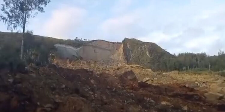 Papua Yeni Gine'de toprak kayması