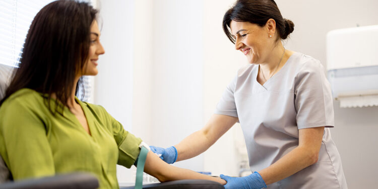 Parvovirüs B19 yoğun eklem ağrısıyla kendini gösteriyor