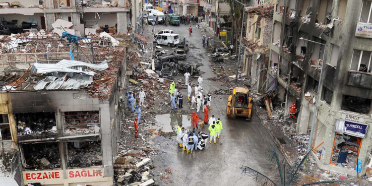 Reyhanlı saldırısında oğlunu kaybeden anne 'Yılın Annesi' seçildi