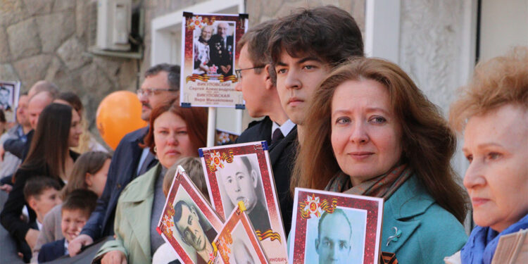 Sovyetler Birliği'nin Nazileri yenmesinin yıl dönümünü kutlandı
