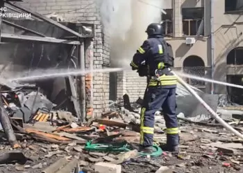 Harkiv'e saldırı; 2 ev yıkıldı, 1 ölü var
