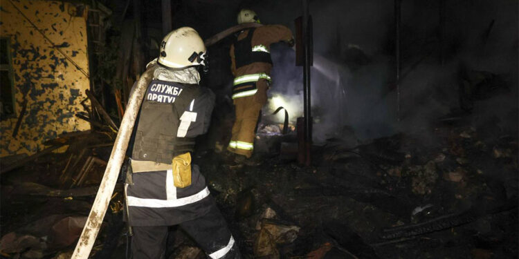 Rusya Harkiv kentini İHA'larla vurdu