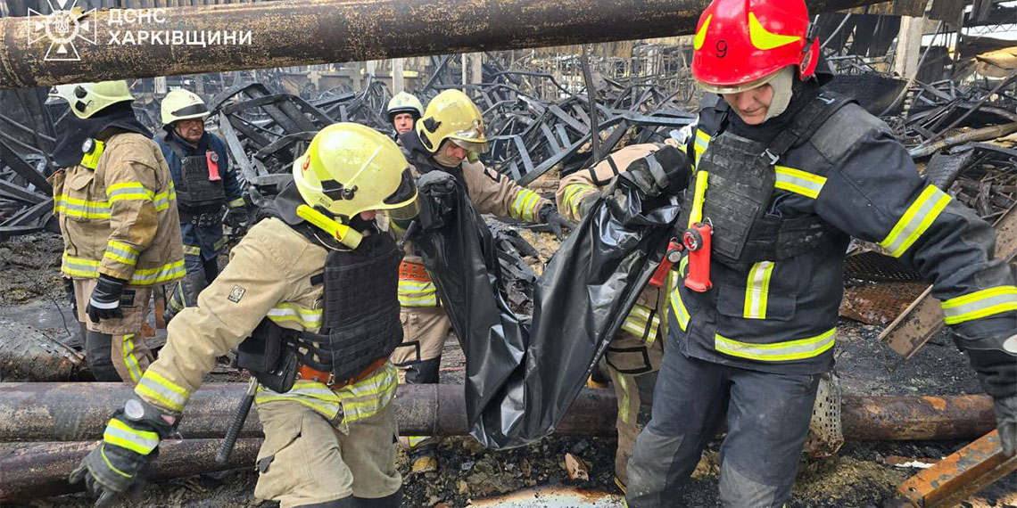 Rusya Harkiv'de süpermarketi vurdu