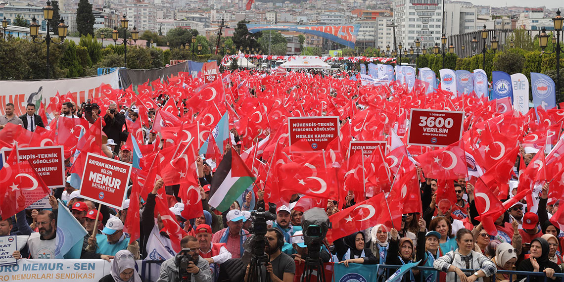 Sağlık-Sen Genel Başkanı Mahmut Faruk Doğan, “1 Mayıs ideolojilerin değil emeğin ve emekçinin bayramıdır. 1 Mayıs’ı ideolojik zemine oturtmaya çalışanlara karşı Memur-Sen olarak yıllardır mücadele ediyoruz” dedi.
