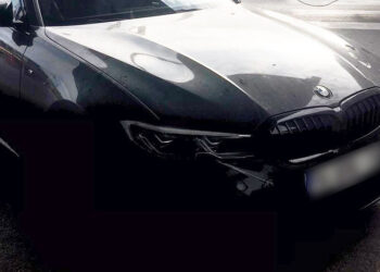 Şarkıcı Yıldız Tilbe polis aracına çarptı