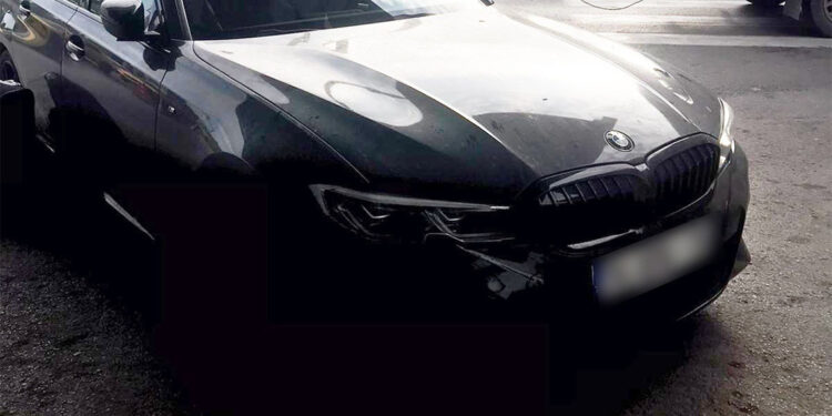 Şarkıcı Yıldız Tilbe polis aracına çarptı