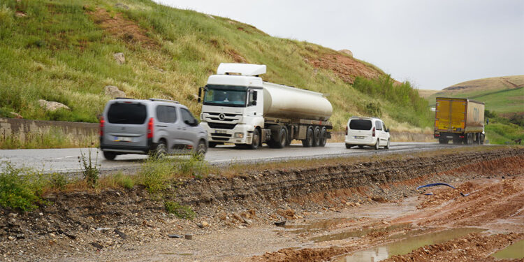 Cizre-Silopi karayolundaki çalışmalar hızlandırılmalı