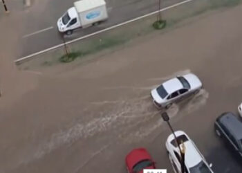 Sivas'ta etkili olan sağanak günlük yaşamı olumsuz etkiledi